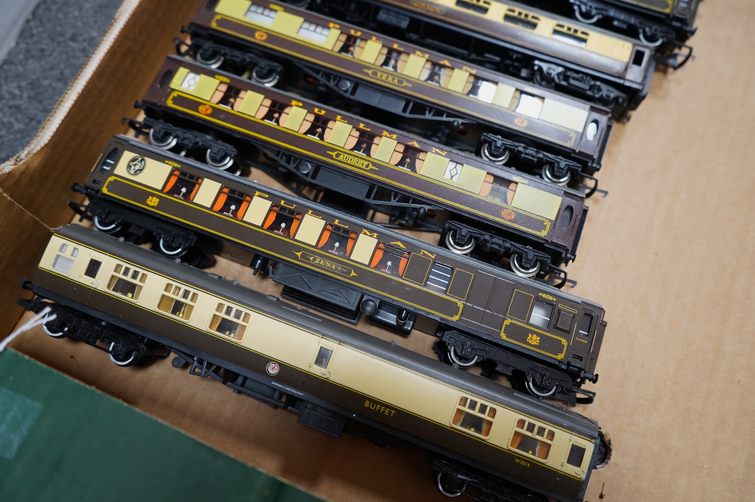 Nineteen 00 gauge railway by Hornby, Wrenn, Airfix, etc. including four Class A4 4-6-2 tender locomotives in LNER and BR liveries, together with fifteen bogie Pullman Cars, including an Observation Car, the New Century B